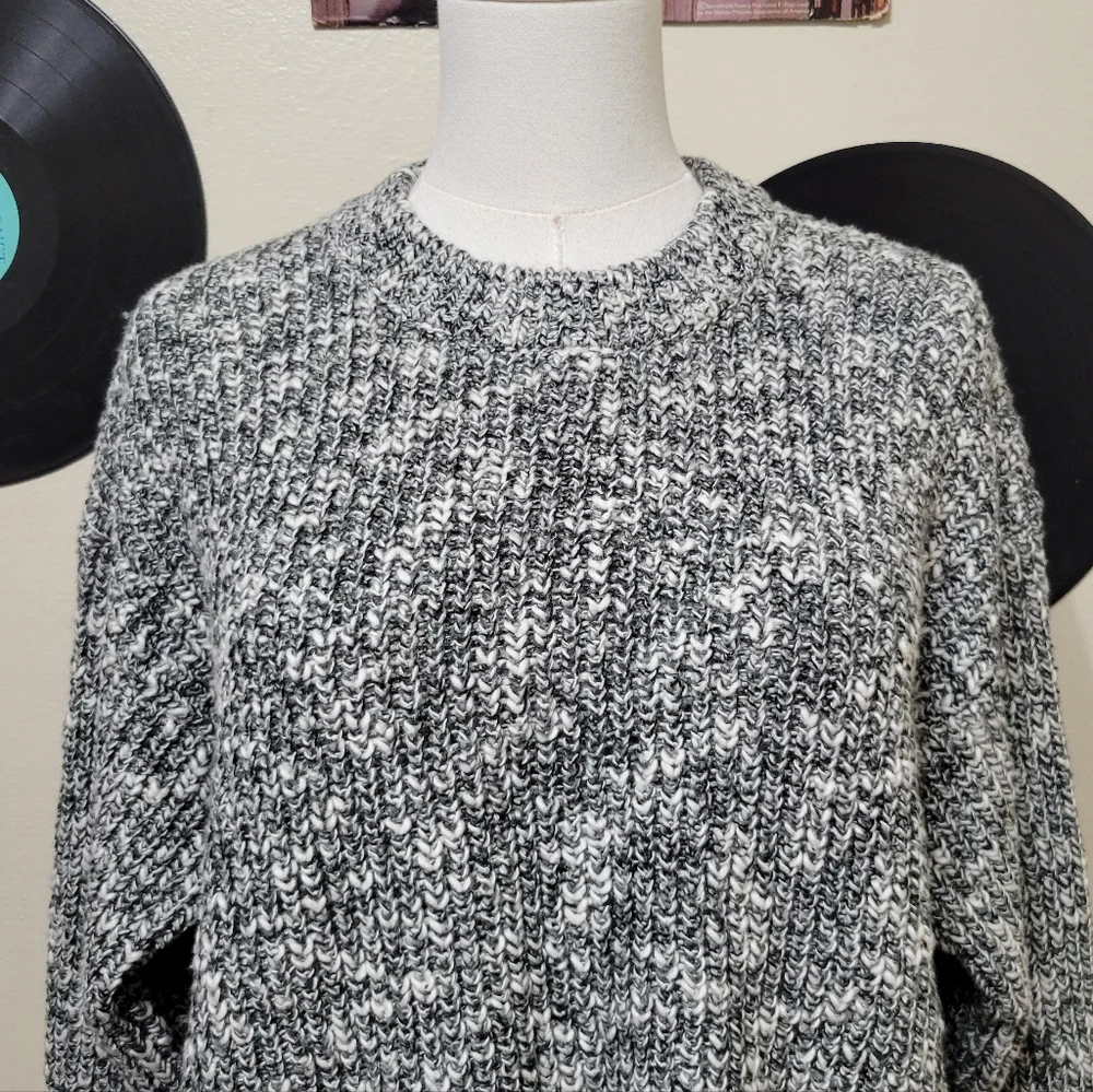 Abercrombie & Fitch | Oversized Black & White Marled Sweater - Picture 2 of 7
